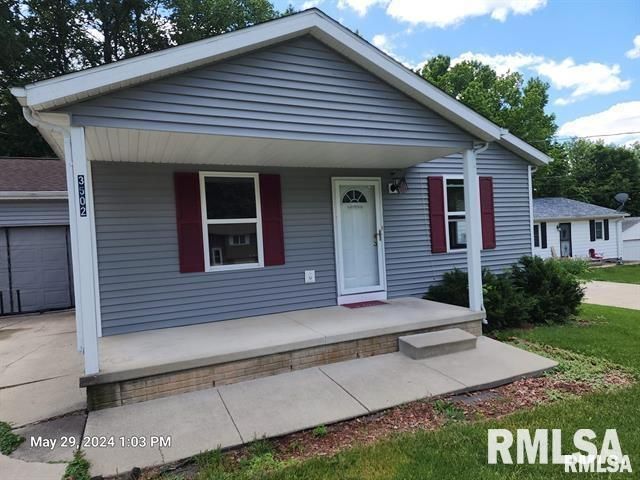 3502 W SYLVAN Lane, Peoria, IL 61615
