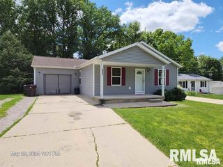 3502 W SYLVAN Lane, Peoria, IL 61615
