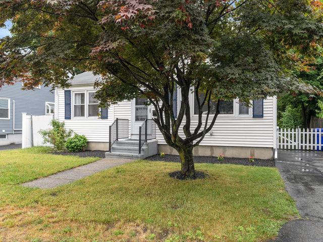 83 Vincent Avenue, North Providence, RI 02904