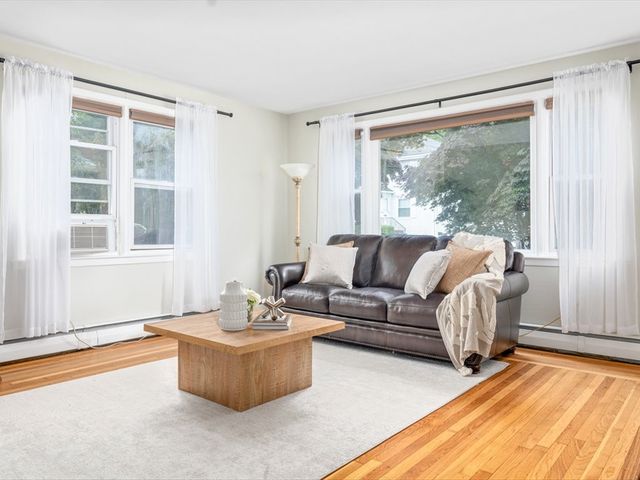 83 Vincent Avenue, North Providence, RI 02904