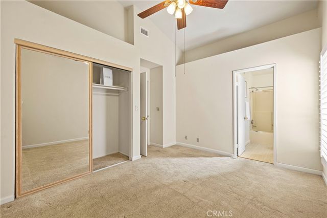 22713 Copper Hill 42, Saugus, CA 91350