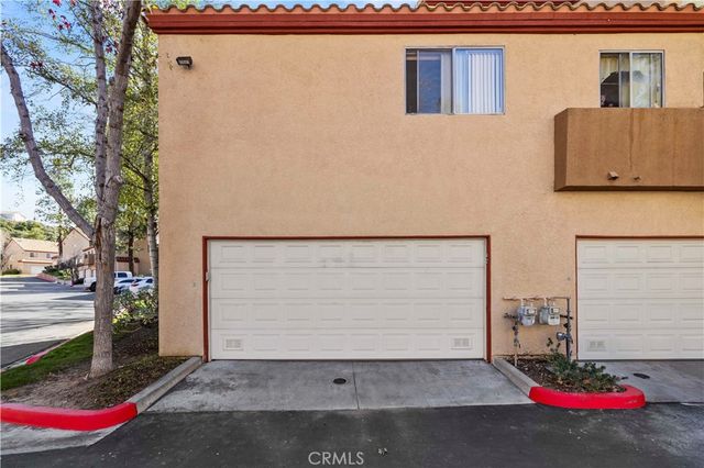 22713 Copper Hill 42, Saugus, CA 91350