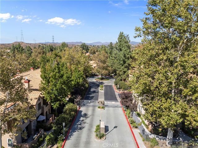 22713 Copper Hill 42, Saugus, CA 91350