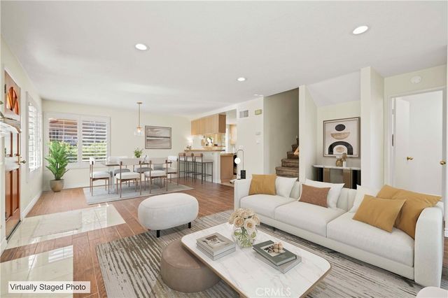 22713 Copper Hill 42, Saugus, CA 91350