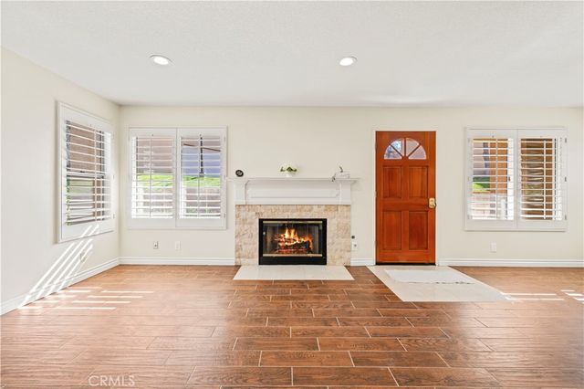 22713 Copper Hill 42, Saugus, CA 91350