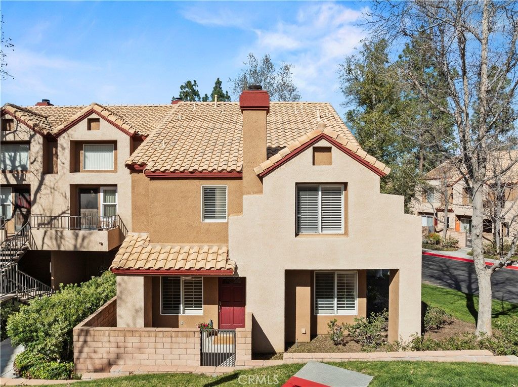 22713 Copper Hill 42, Saugus, CA 91350