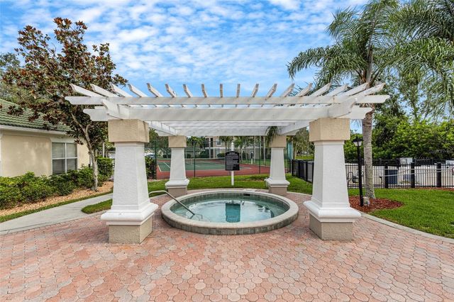 5122 NORTHRIDGE ROAD 112, Sarasota, FL 34238