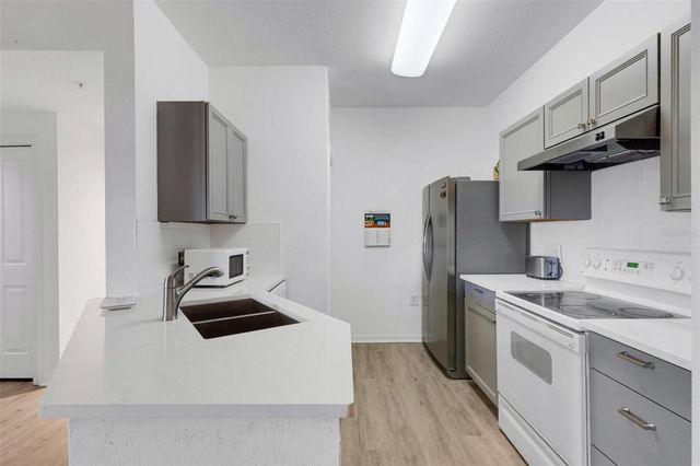 5122 NORTHRIDGE ROAD 112, Sarasota, FL 34238