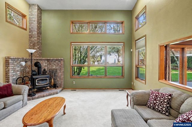 6783 Rippling Brook Dr SE, Salem, OR 97317