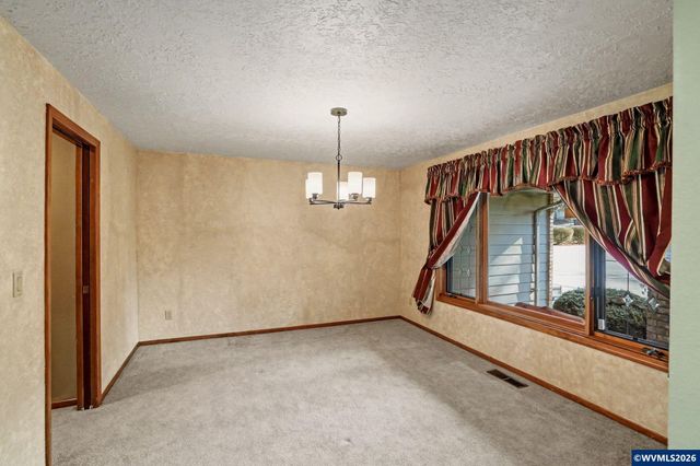 6783 Rippling Brook Dr SE, Salem, OR 97317