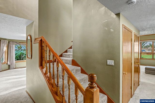 6783 Rippling Brook Dr SE, Salem, OR 97317