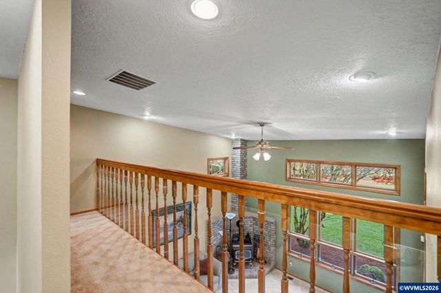 6783 Rippling Brook Dr SE, Salem, OR 97317