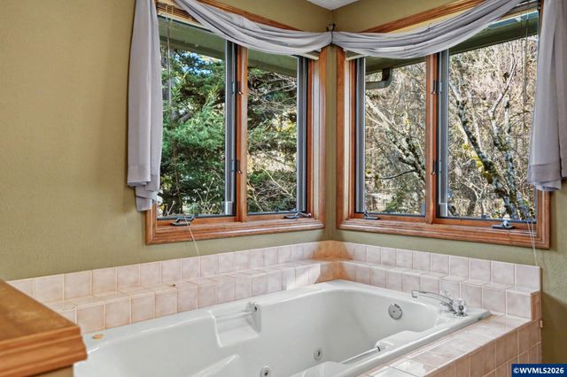 6783 Rippling Brook Dr SE, Salem, OR 97317