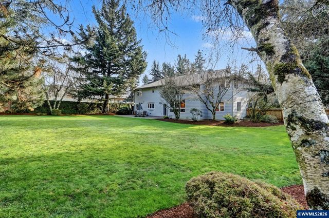 6783 Rippling Brook Dr SE, Salem, OR 97317