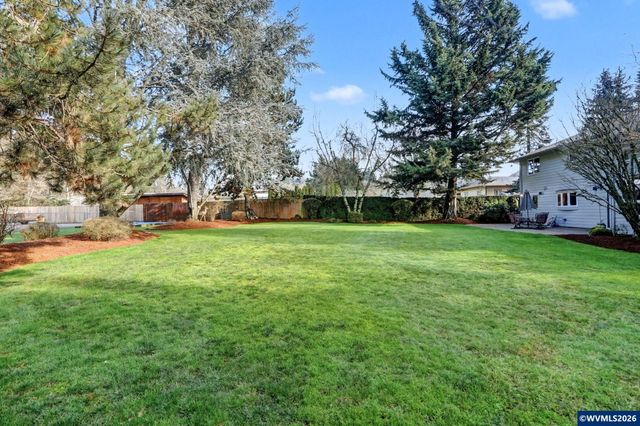 6783 Rippling Brook Dr SE, Salem, OR 97317