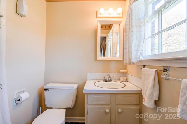 914 Parkwood Road, Shelby, NC 28150