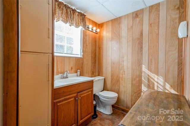 914 Parkwood Road, Shelby, NC 28150