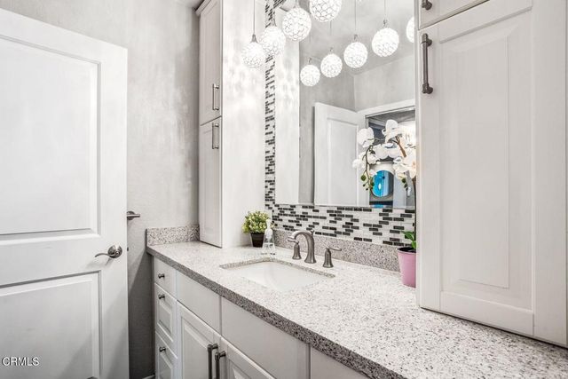 2386 E Del Mar Boulevard 301, Pasadena, CA 91107