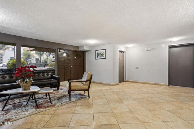 2386 E Del Mar Boulevard 301, Pasadena, CA 91107