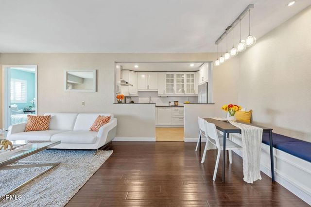 2386 E Del Mar Boulevard 301, Pasadena, CA 91107