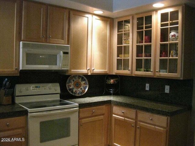 705 W QUEEN CREEK Road 1232, Chandler, AZ 85248