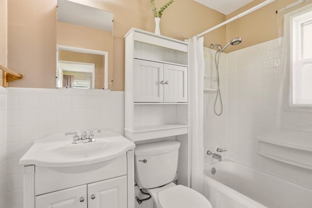 10005 N Andrew St, Spokane, WA 99218