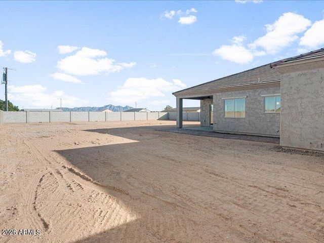 9051 W CENTURY Drive, Arizona City, AZ 85123