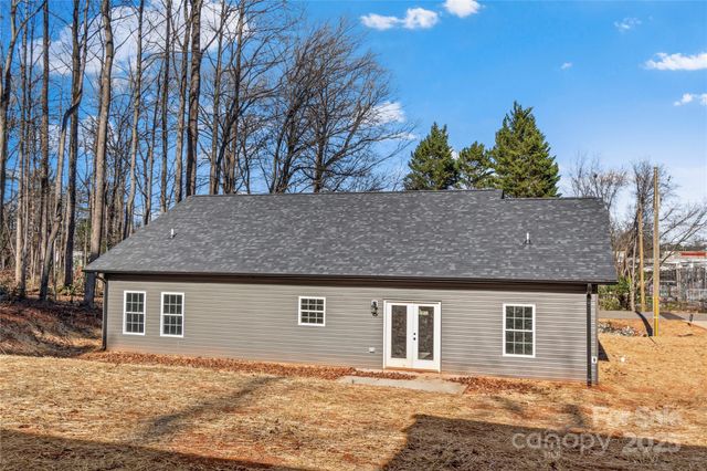 2328 Summerlin Street, Winston Salem, NC 27103