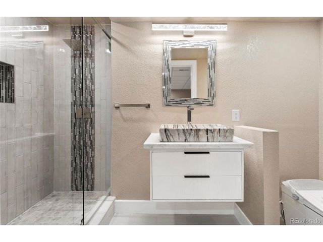 10488 Bluffmont Dr, Lone Tree, CO 80124