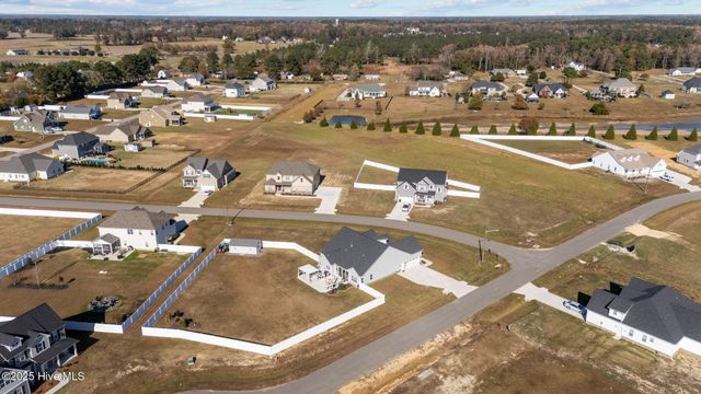 1058 Buckley Drive, Grimesland, NC 27837