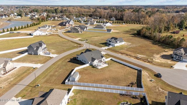 1058 Buckley Drive, Grimesland, NC 27837