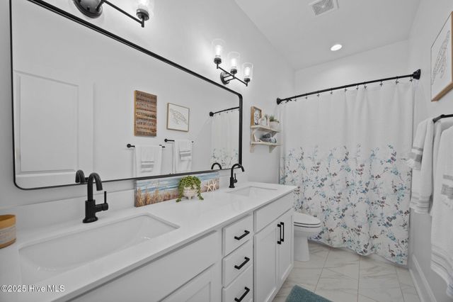 1058 Buckley Drive, Grimesland, NC 27837