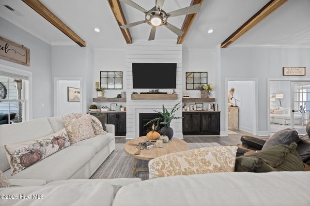 1058 Buckley Drive, Grimesland, NC 27837