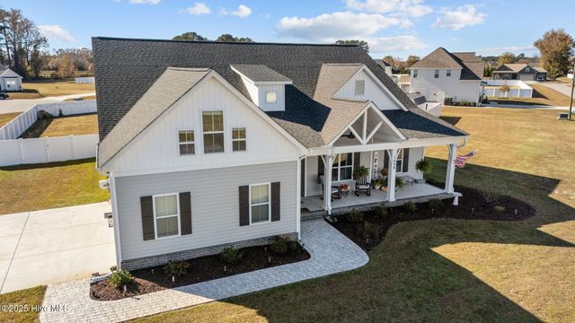 1058 Buckley Drive, Grimesland, NC 27837