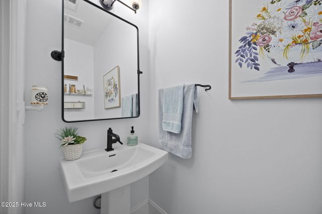 1058 Buckley Drive, Grimesland, NC 27837