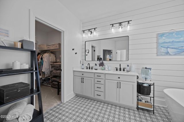 1058 Buckley Drive, Grimesland, NC 27837