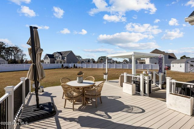 1058 Buckley Drive, Grimesland, NC 27837