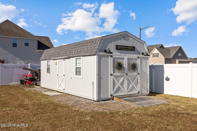 1058 Buckley Drive, Grimesland, NC 27837