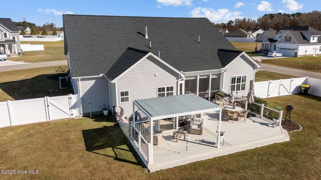 1058 Buckley Drive, Grimesland, NC 27837