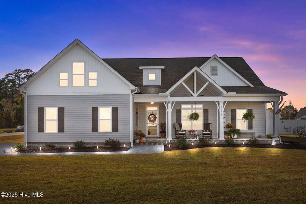 1058 Buckley Drive, Grimesland, NC 27837