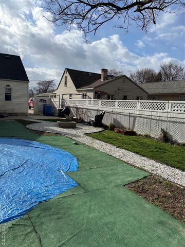 4665 Westpoint Street, Dearborn Heights, MI 48125