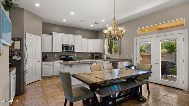 2843 E Lexington Court, Gilbert, AZ 85234