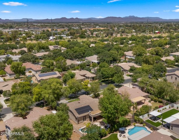 2843 E Lexington Court, Gilbert, AZ 85234