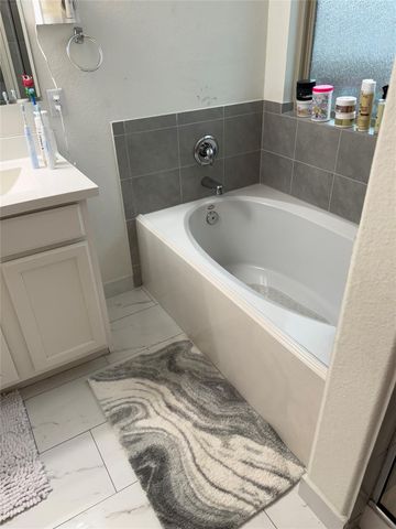 216 Star PASS, Jarrell, TX 76537