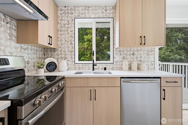2330 171st Place SE, Bothell, WA 98012
