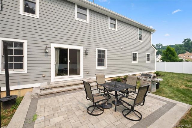 9 Beverly Road, Cortlandt Manor, NY 10567