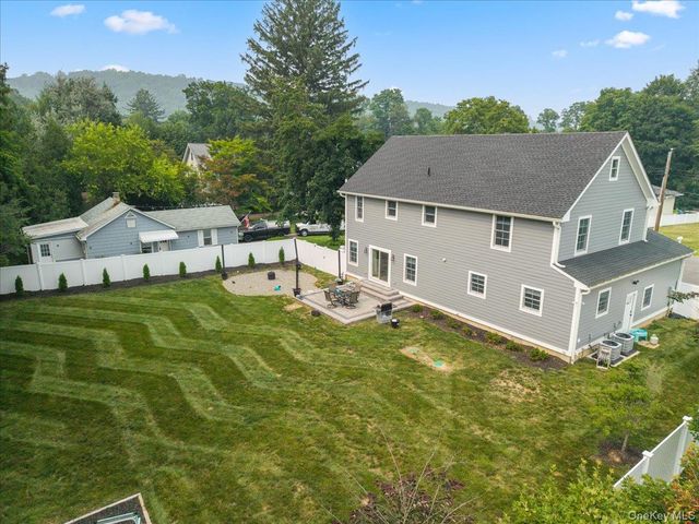 9 Beverly Road, Cortlandt Manor, NY 10567