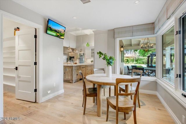 150 E WAGON WHEEL Drive, Phoenix, AZ 85020