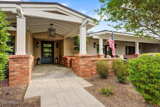 150 E WAGON WHEEL Drive, Phoenix, AZ 85020