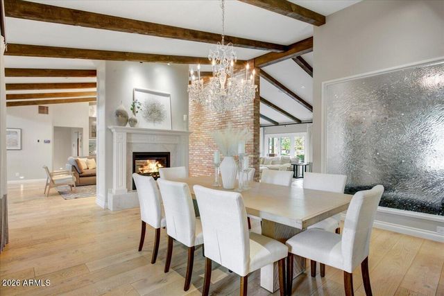 150 E WAGON WHEEL Drive, Phoenix, AZ 85020